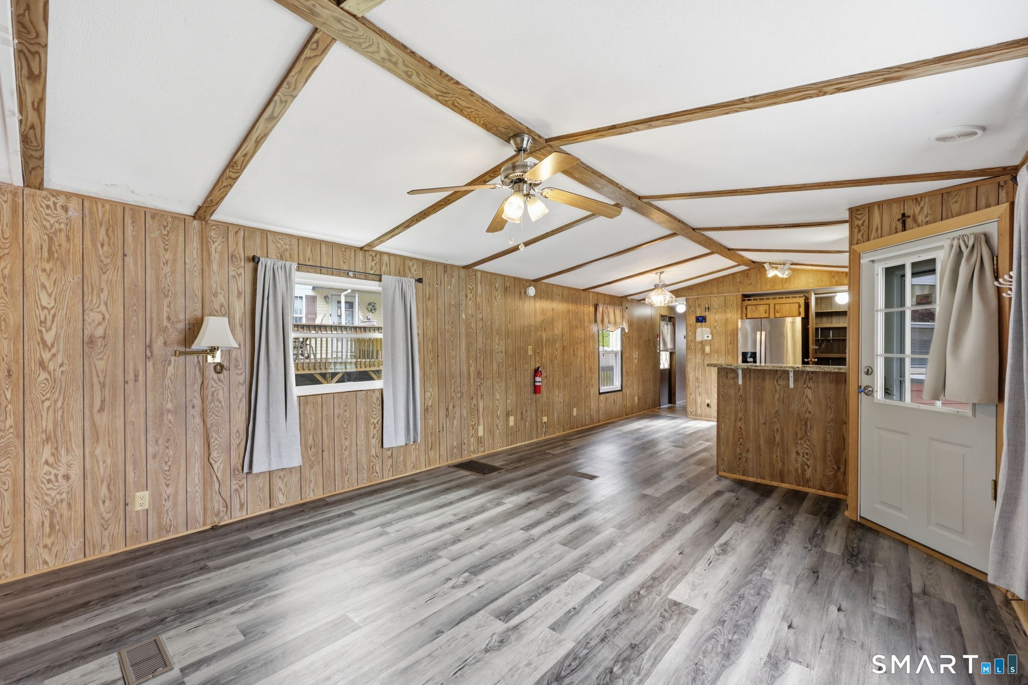 325 Kelly Road Vernon, CT 06066 - Photo 8 of 37