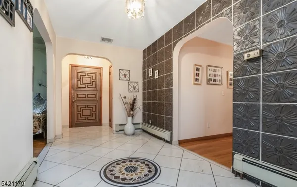 a view of entryway with a rug