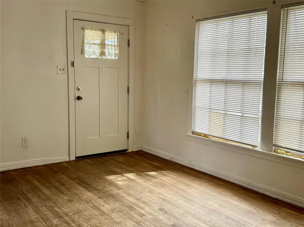 $1,050 | 1702 South 17th Street, Abilene, TX 79602