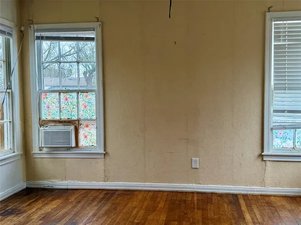 $1,050 | 1702 South 17th Street, Abilene, TX 79602