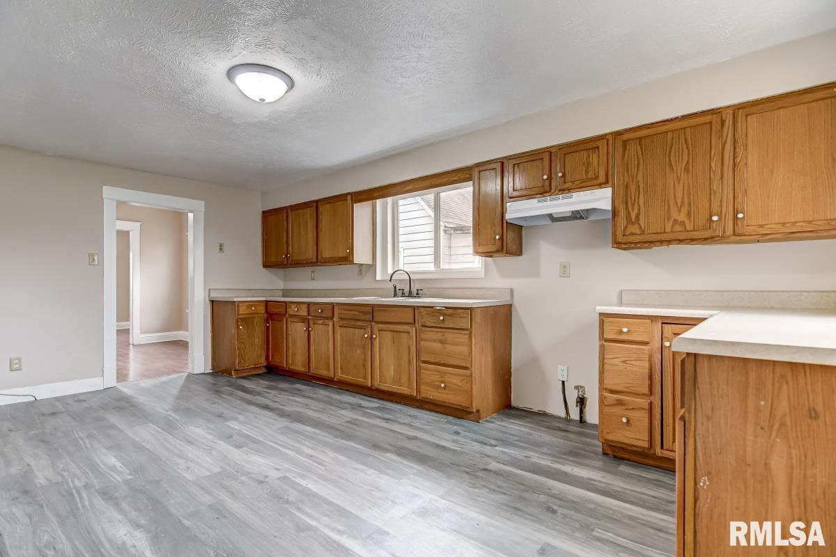 407 West Mason Street Springfield, IL 62702 - Photo 8 of 19 Gallery Image 8