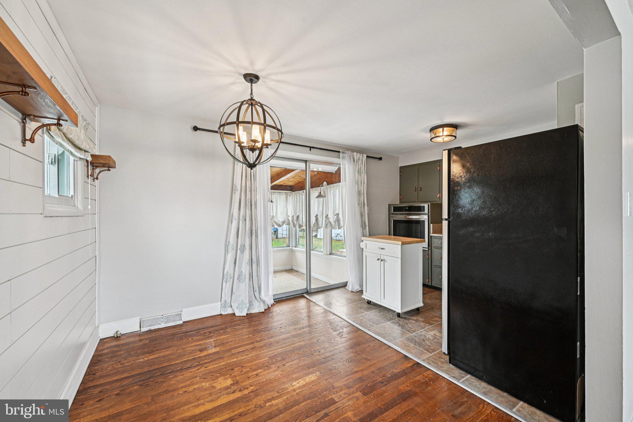 8504 Jenkins Road Pasadena, MD 21122 - Photo 12 of 50