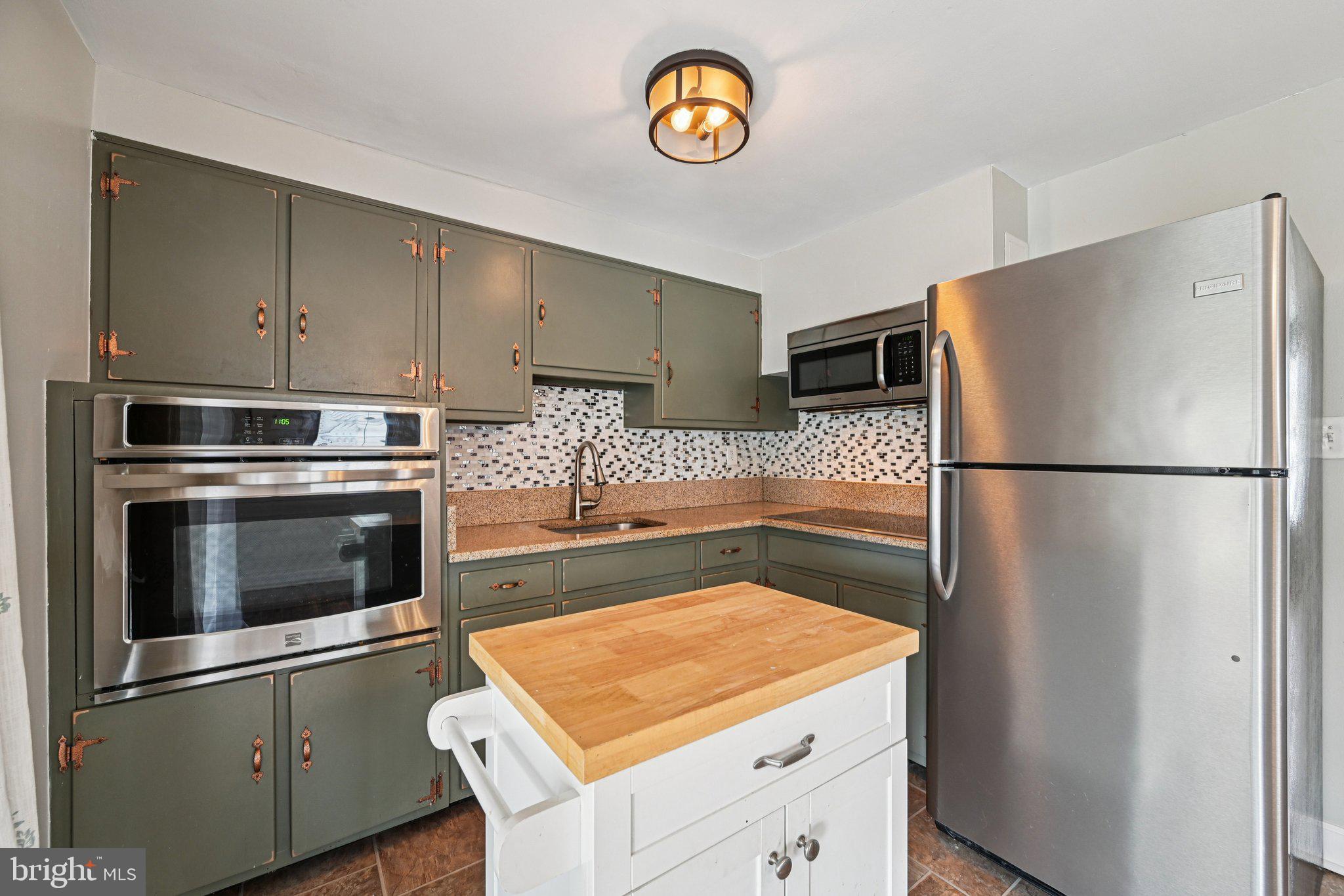 8504 Jenkins Road Pasadena, MD 21122 - Photo 16 of 50