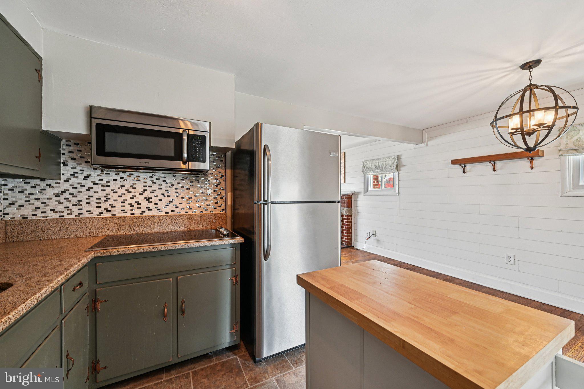 8504 Jenkins Road Pasadena, MD 21122 - Photo 19 of 50