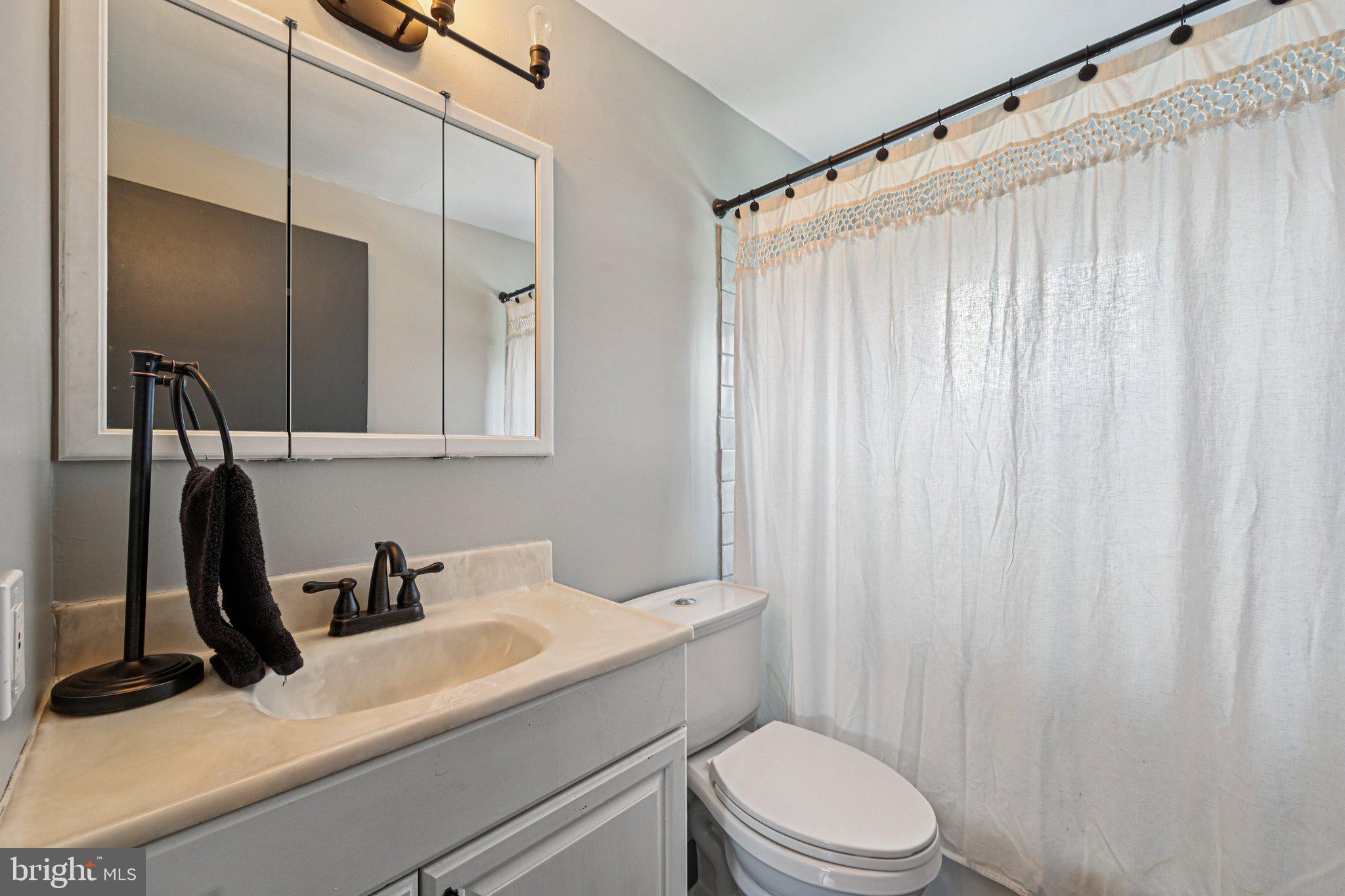 8504 Jenkins Road Pasadena, MD 21122 - Photo 23 of 50