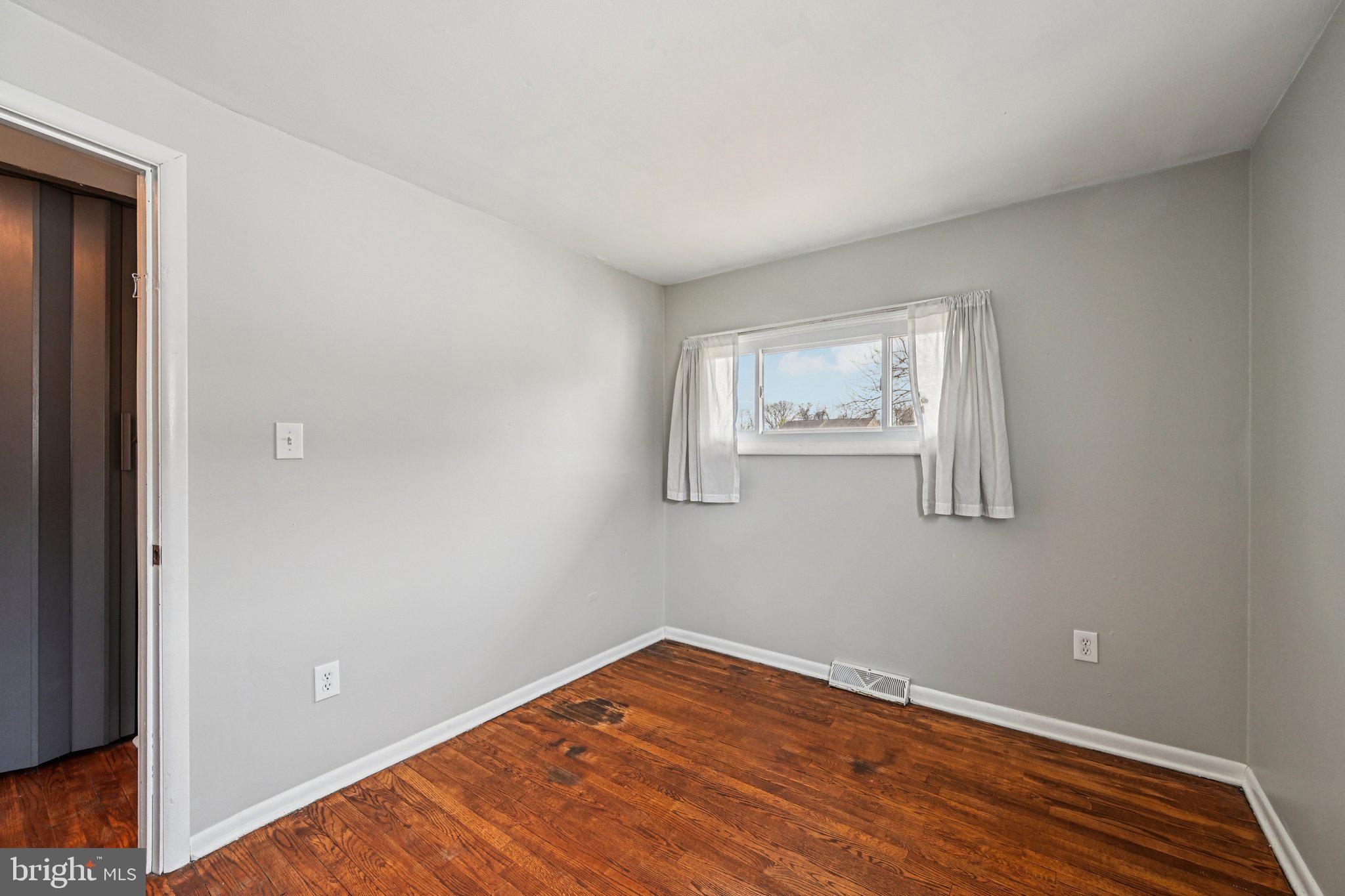 8504 Jenkins Road Pasadena, MD 21122 - Photo 26 of 50