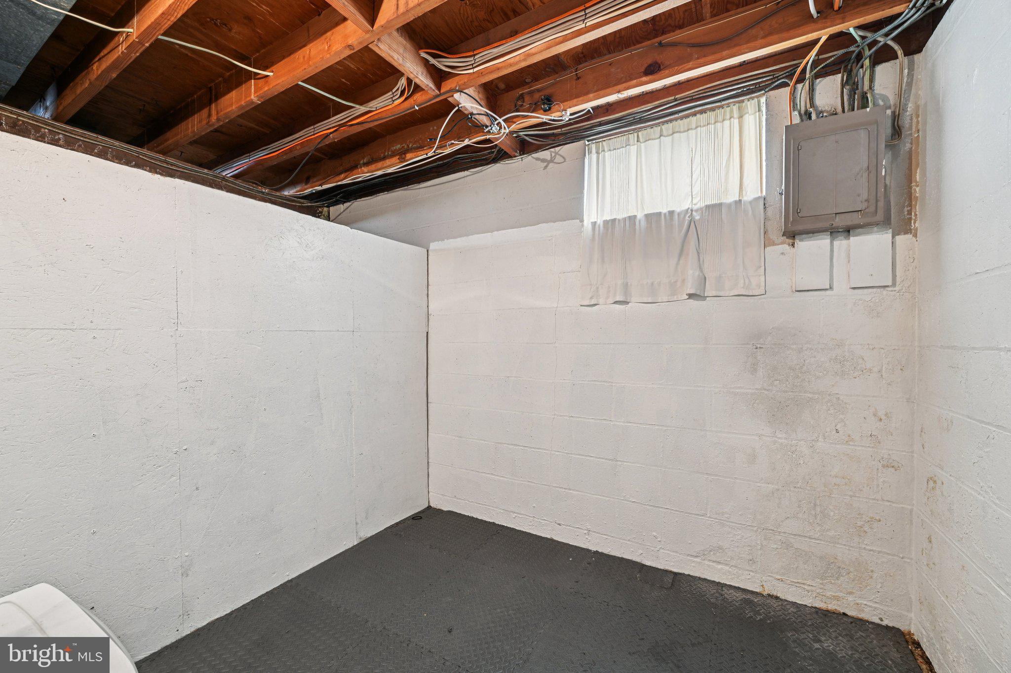 8504 Jenkins Road Pasadena, MD 21122 - Photo 34 of 50