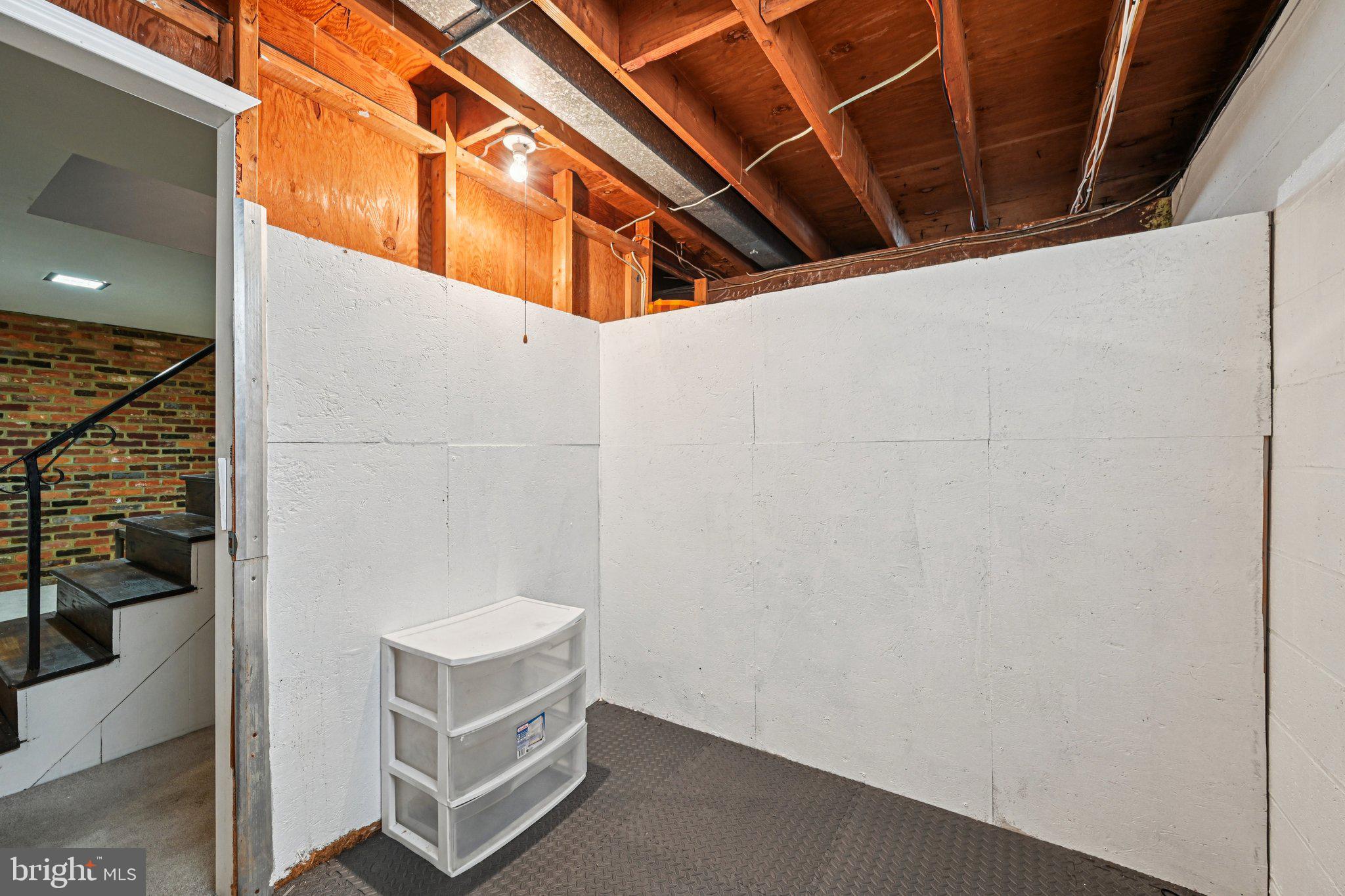 8504 Jenkins Road Pasadena, MD 21122 - Photo 35 of 50