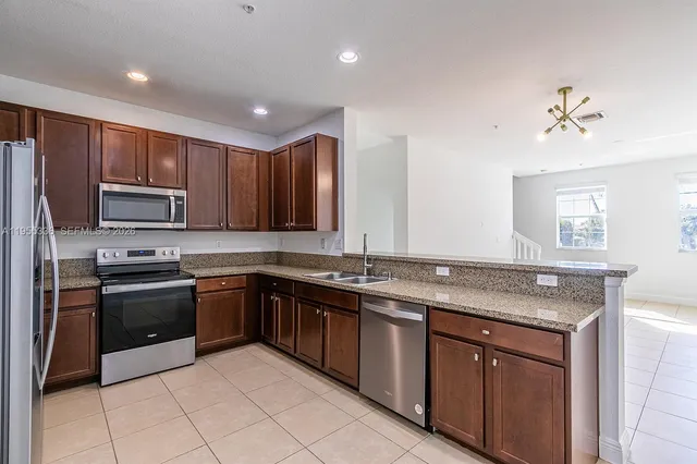 $3,100 | 14665 Southwest 9th Street, Unit 1808, Pembroke Pines, FL 33027