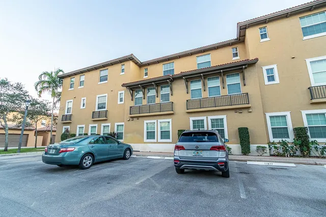 $3,100 | 14665 Southwest 9th Street, Unit 1808, Pembroke Pines, FL 33027