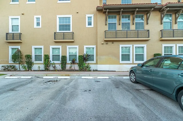 $3,100 | 14665 Southwest 9th Street, Unit 1808, Pembroke Pines, FL 33027