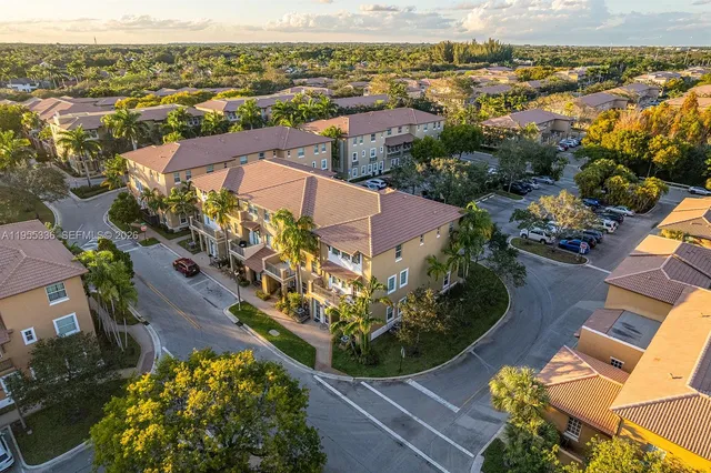 $3,100 | 14665 Southwest 9th Street, Unit 1808, Pembroke Pines, FL 33027