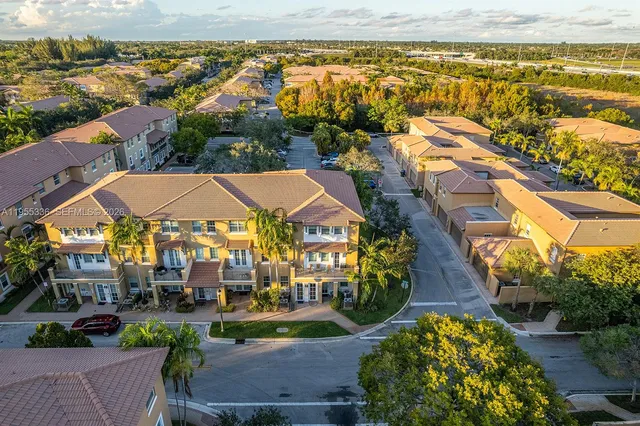 $3,100 | 14665 Southwest 9th Street, Unit 1808, Pembroke Pines, FL 33027