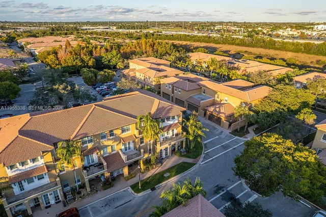 $3,100 | 14665 Southwest 9th Street, Unit 1808, Pembroke Pines, FL 33027