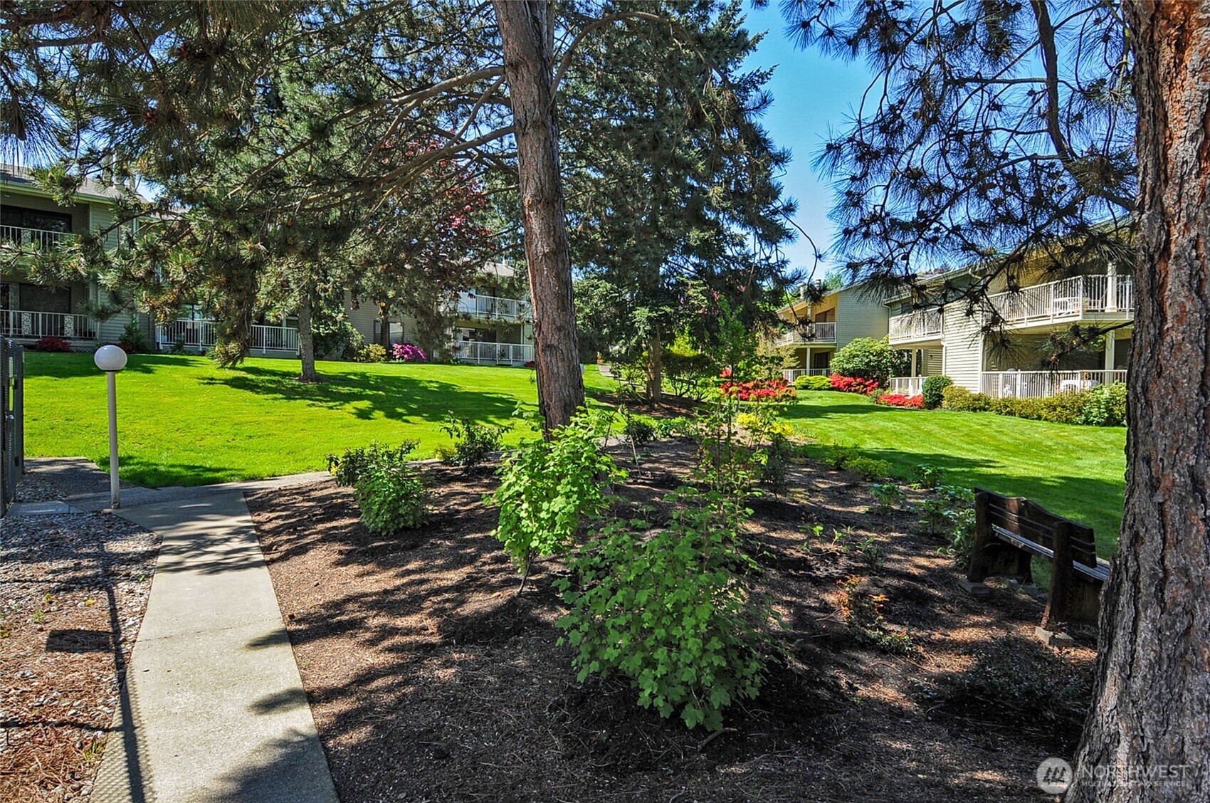 6301 Sand Point Way Northeast, Unit E3 Seattle, WA 98115 - Photo 23 of 26
