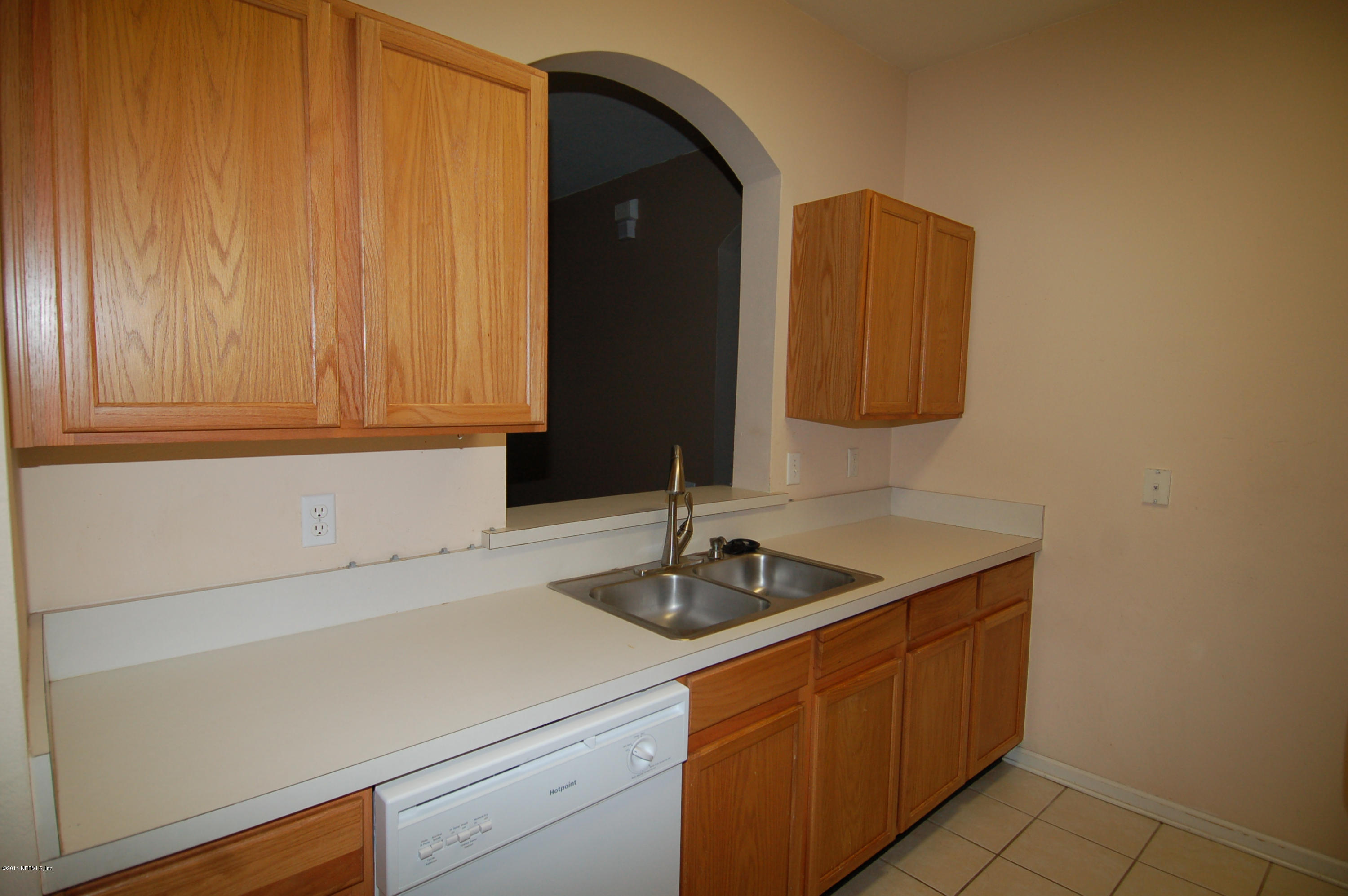 10550 Baymeadows Road, Unit 210 Jacksonville, FL 32256 - Photo 8 of 38 8 Kitchen