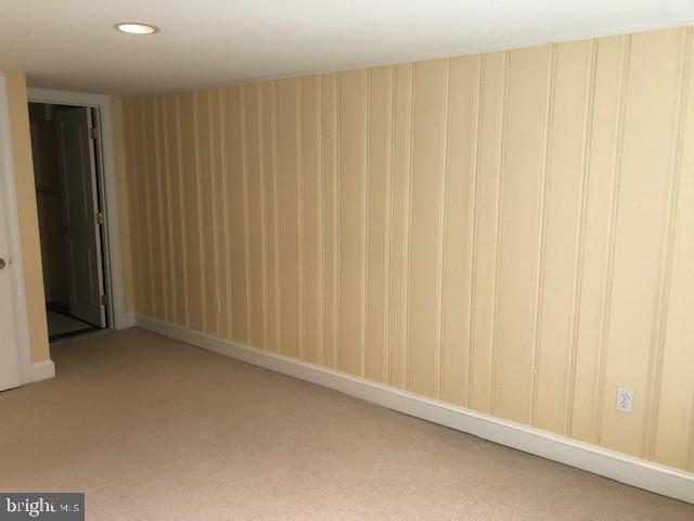 5901 35th Street North Arlington, VA 22207 - Photo 22 of 28 Lower level bedroom