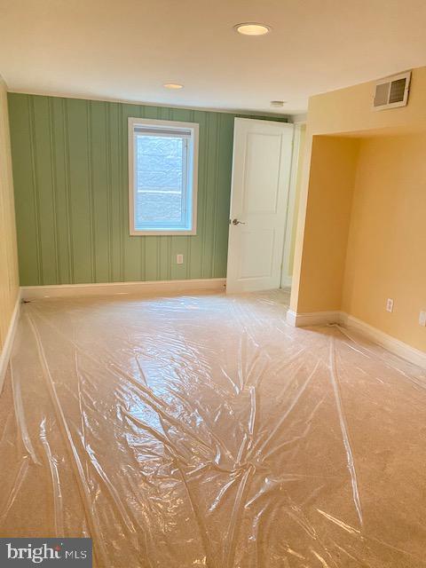 5901 35th Street North Arlington, VA 22207 - Photo 23 of 28 Lower level bedroom w/new carpet