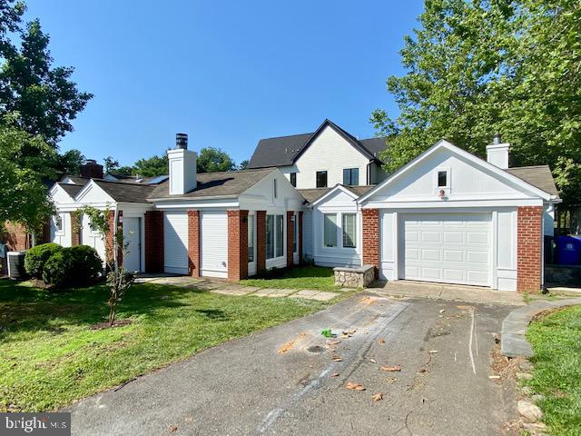 5901 35th Street North Arlington, VA 22207 - Photo 7 of 28 Freshly painted side of home & new garage door