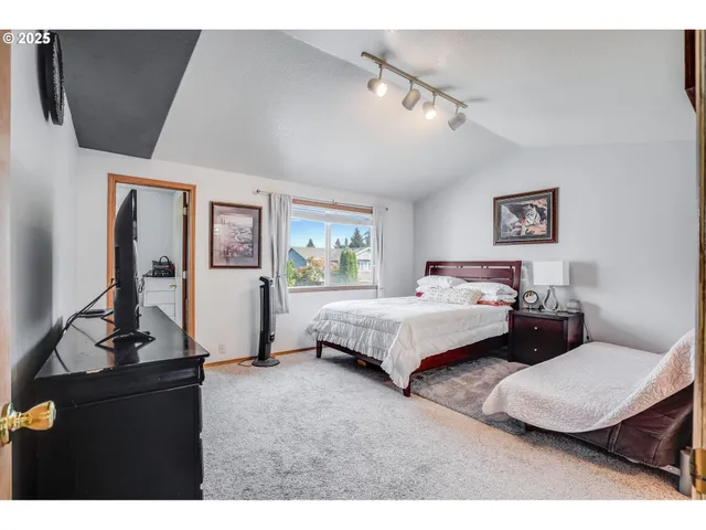 $329,000 | 5502 Northeast 89th Avenue, Vancouver, WA 98662