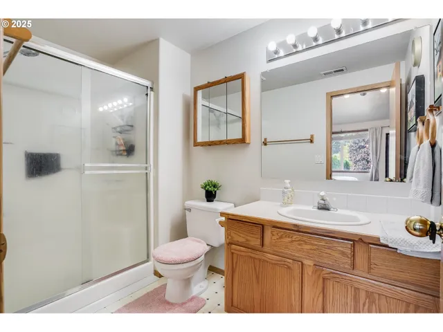 $329,000 | 5502 Northeast 89th Avenue, Vancouver, WA 98662