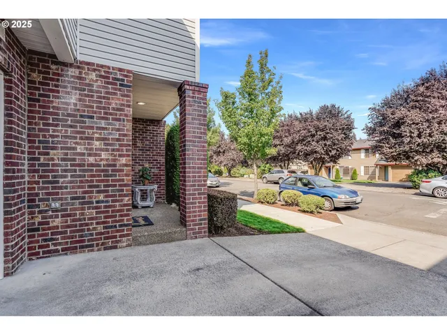 $329,000 | 5502 Northeast 89th Avenue, Vancouver, WA 98662