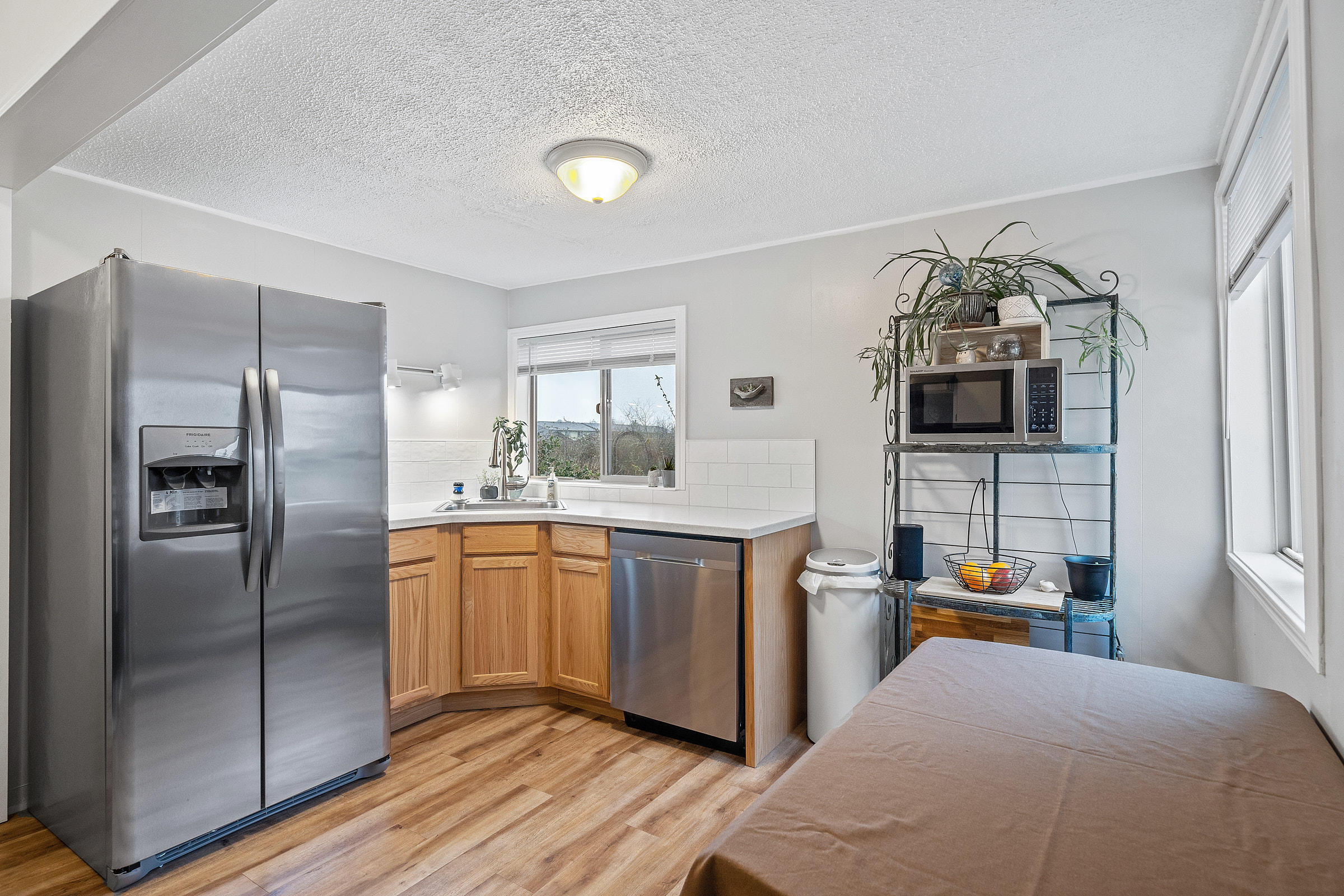 809 1/2 4th Street Tillamook, OR 97141 - Photo 6 of 21 DSC02628