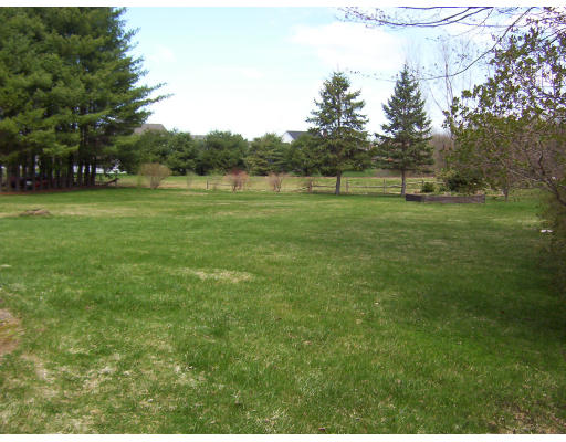155 Sackett Road Westfield, MA 01085 - Photo 4 of 17 Gallery Image 4