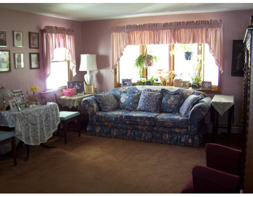 155 Sackett Road Westfield, MA 01085 - Photo 7 of 17 Gallery Image 7