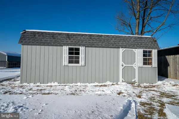 $100,000 | 8690 Highway 25, Spring Glen, PA 17978