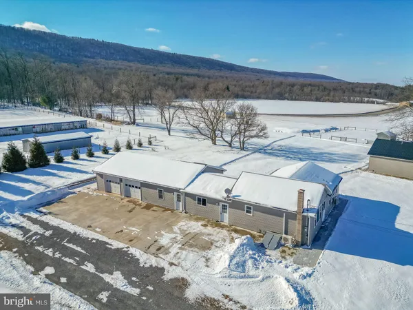$100,000 | 8690 Highway 25, Spring Glen, PA 17978