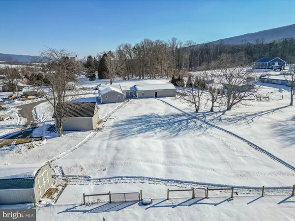 $100,000 | 8690 Highway 25, Spring Glen, PA 17978