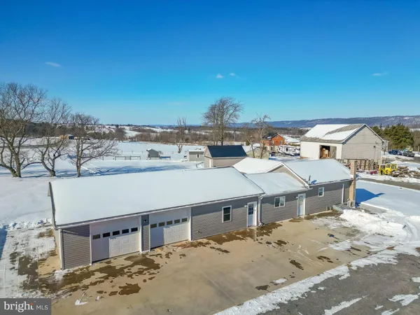 $100,000 | 8690 Highway 25, Spring Glen, PA 17978