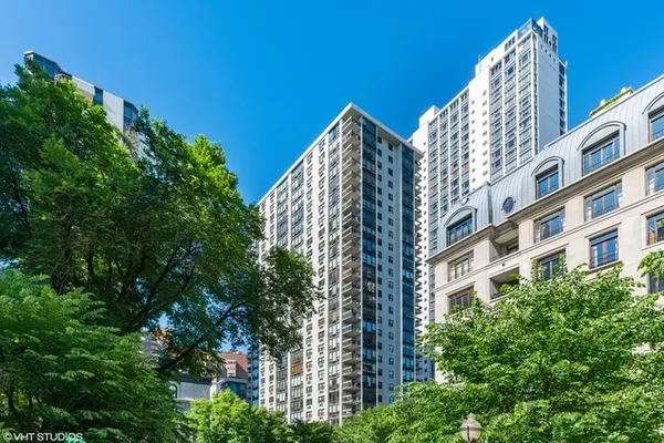 $3,000 | 1313 North Ritchie Court, Unit 2706, Chicago, IL 60610