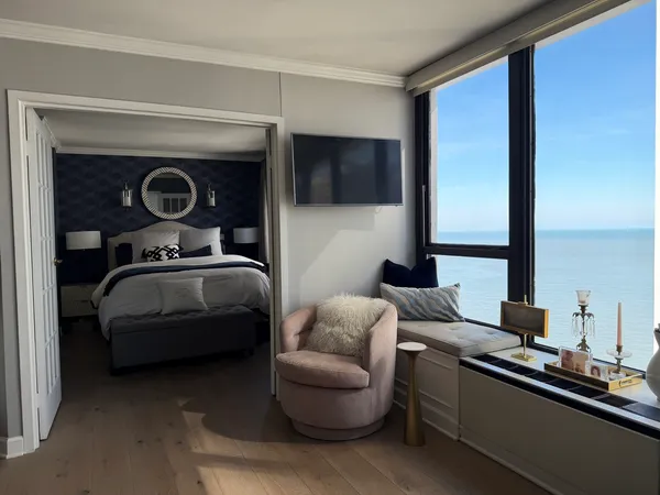 $3,000 | 1313 North Ritchie Court, Unit 2706, Chicago, IL 60610