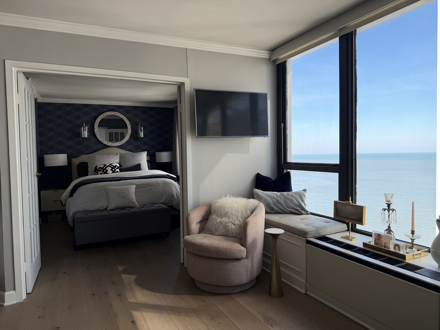 1313 North Ritchie Court, Unit 2706 Chicago, IL 60610 - Photo 4 of 8