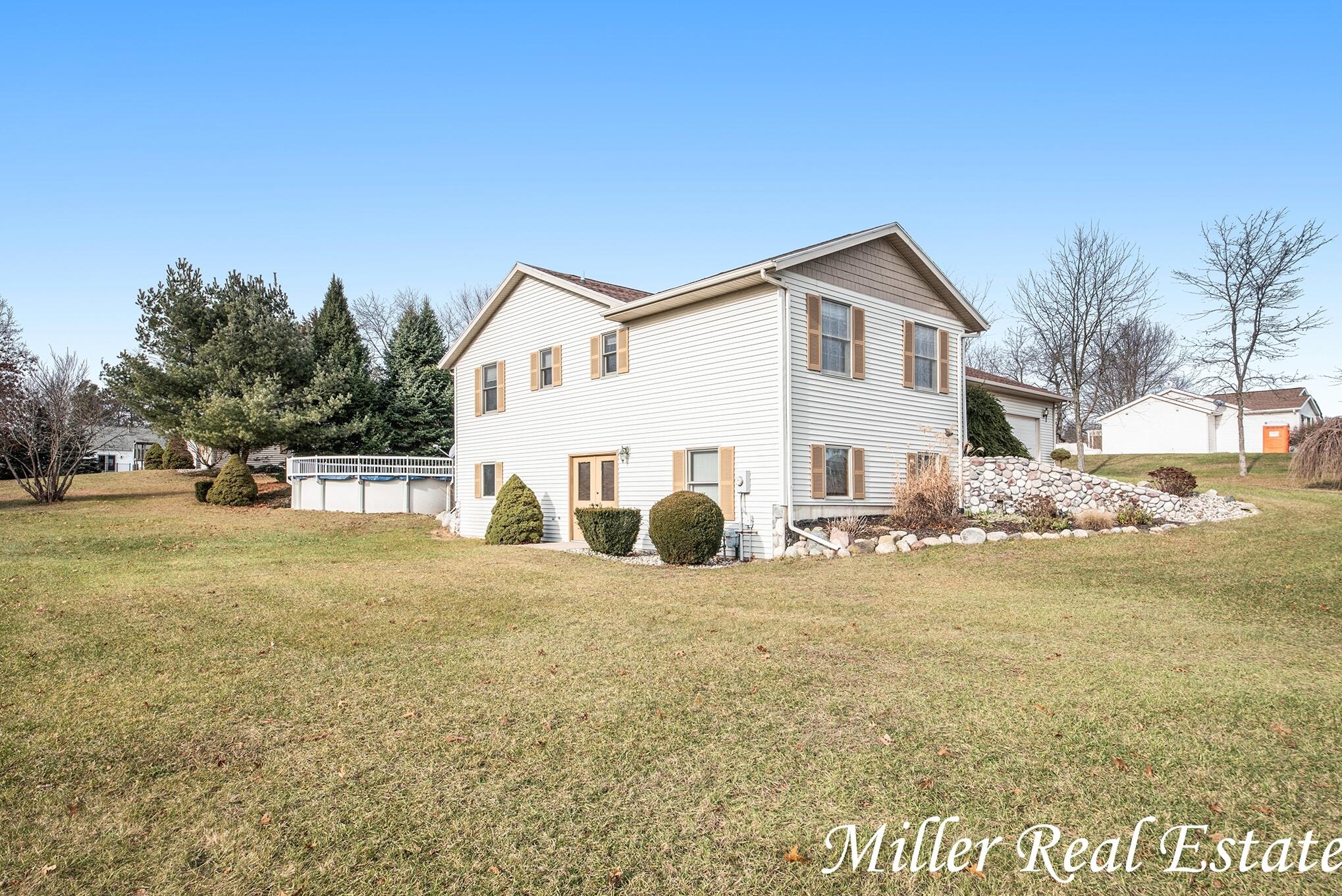 2079 Rozell Drive Middleville, MI 49333 - Photo 5 of 25 MILLER MEANS SOLD!7