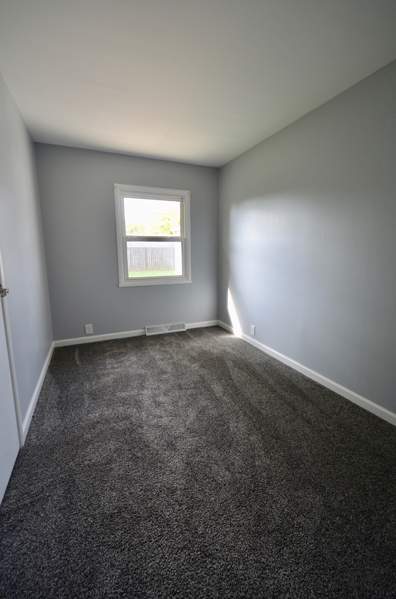 113 Eastman Road Chesterfield, IN 46017 - Photo 14 of 32