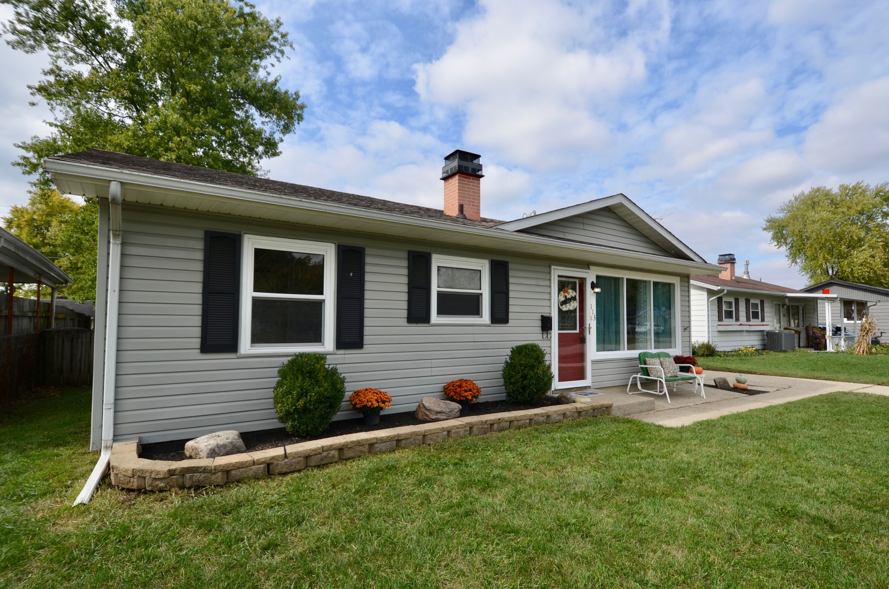 113 Eastman Road Chesterfield, IN 46017 - Photo 2 of 32
