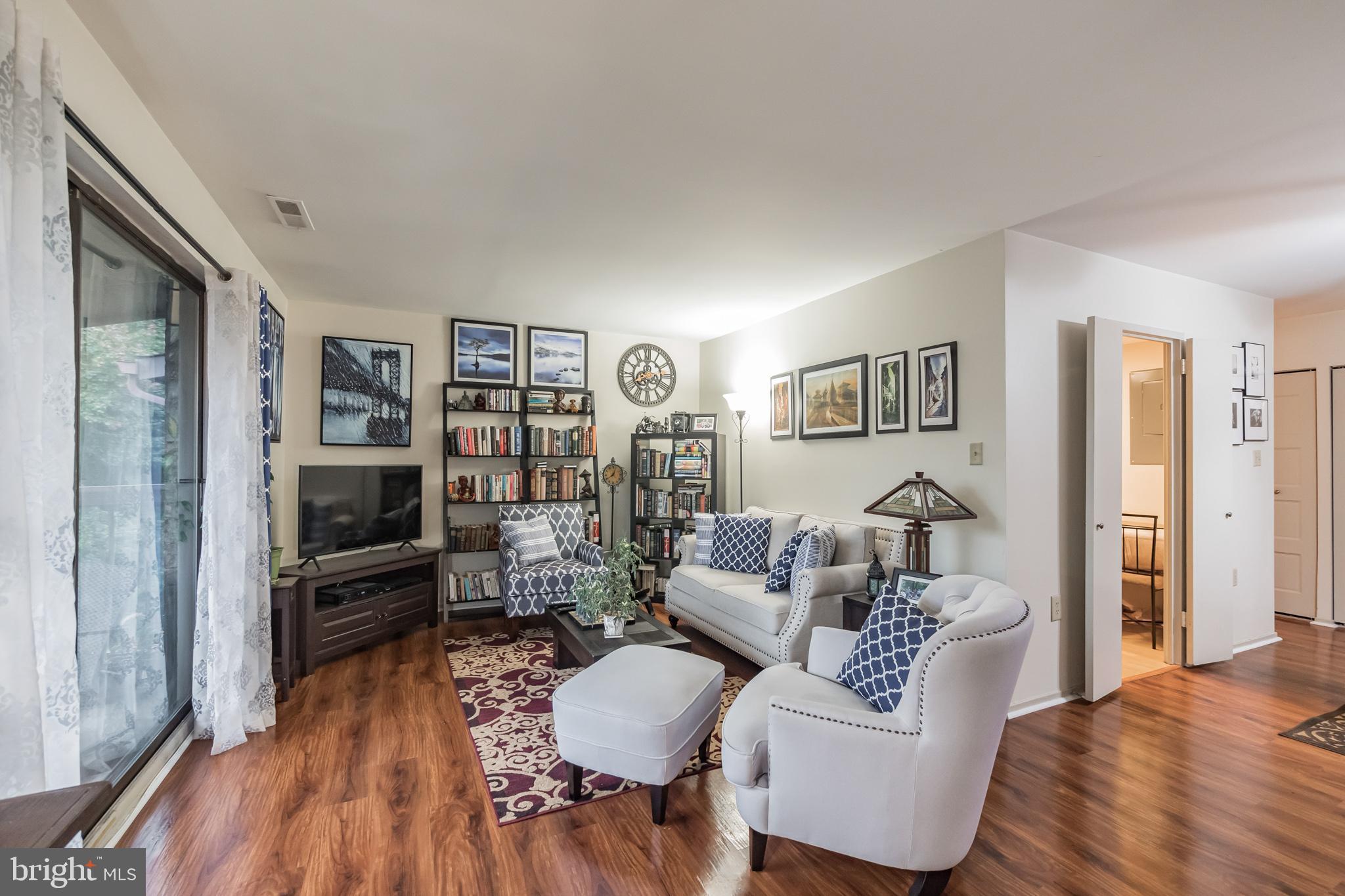 10020 Stedwick Road, Unit 304 Gaithersburg, MD 20886 - Photo 13 of 28 Living Room