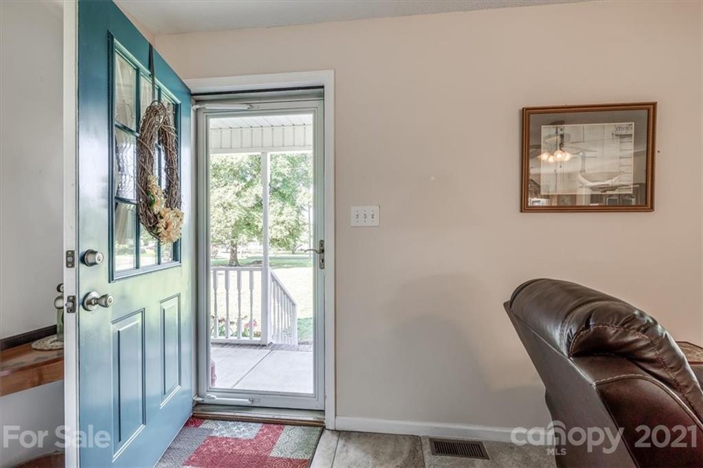 556 South Shiloh Road York, SC 29745 - Photo 3 of 27 Gallery Image 3