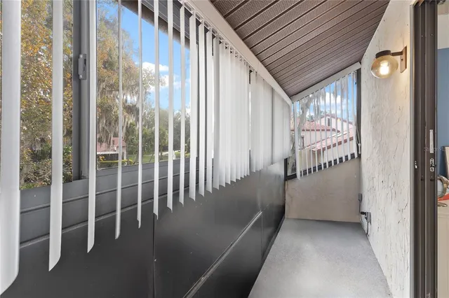 $299,900 | 402 Clusterwood Drive, Yalaha, FL 34797