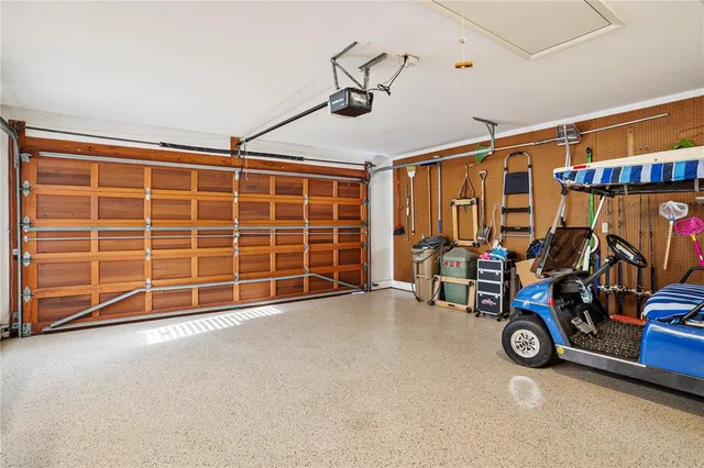 $299,900 | 402 Clusterwood Drive, Yalaha, FL 34797