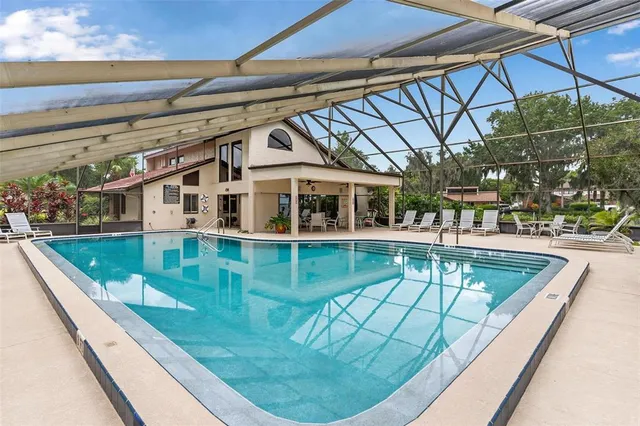 $299,900 | 402 Clusterwood Drive, Yalaha, FL 34797