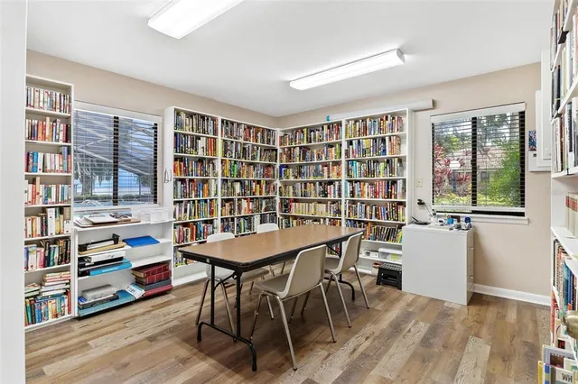 $299,900 | 402 Clusterwood Drive, Yalaha, FL 34797