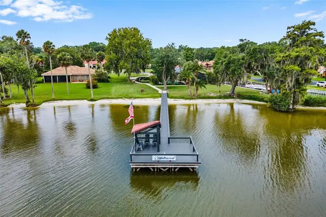 $299,900 | 402 Clusterwood Drive, Yalaha, FL 34797