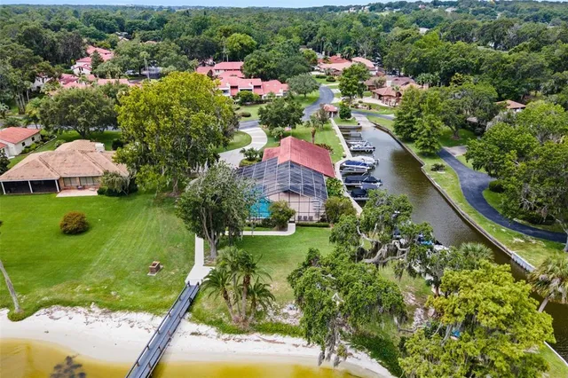 $299,900 | 402 Clusterwood Drive, Yalaha, FL 34797