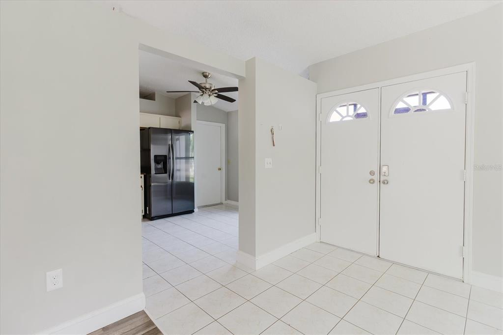 8450 Royal Hart Drive New Port Richey, FL 34653 - Photo 12 of 34