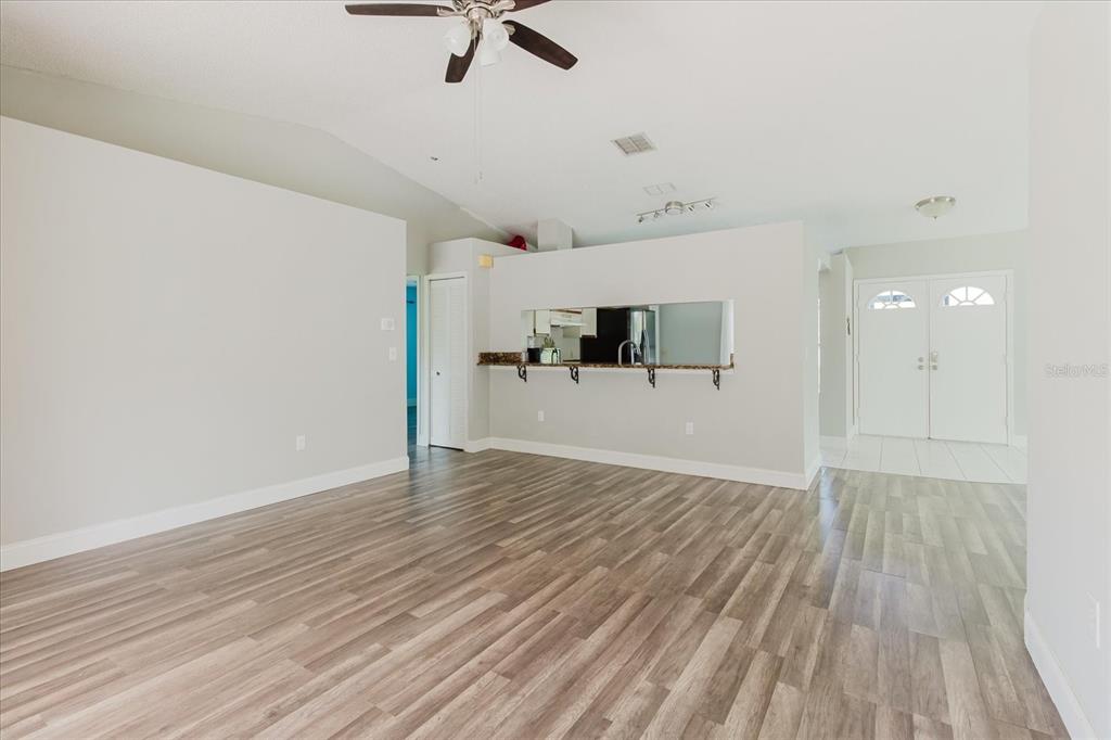 8450 Royal Hart Drive New Port Richey, FL 34653 - Photo 13 of 34