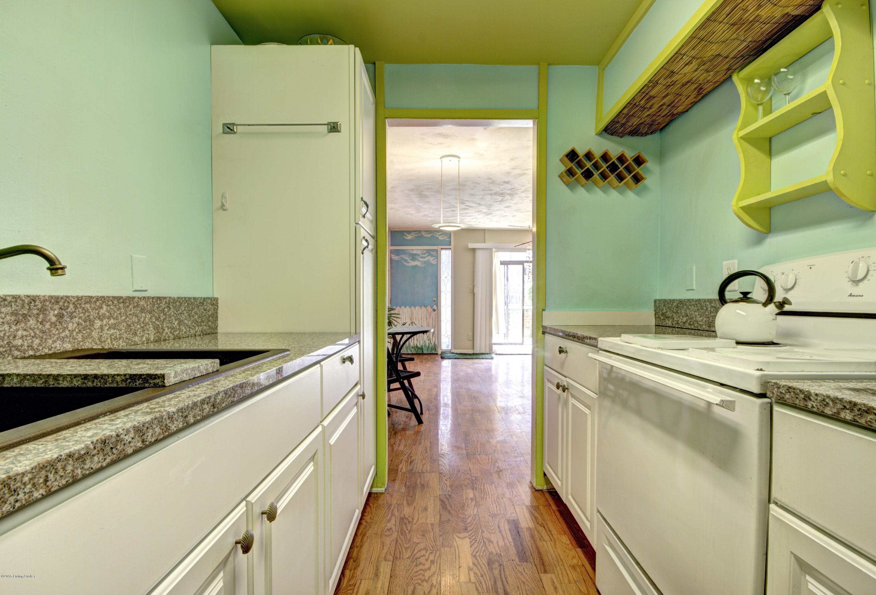 1040 Cherokee Road, Unit F2 Louisville, KY 40204 - Photo 16 of 29 Great Finishes in this Kitchen